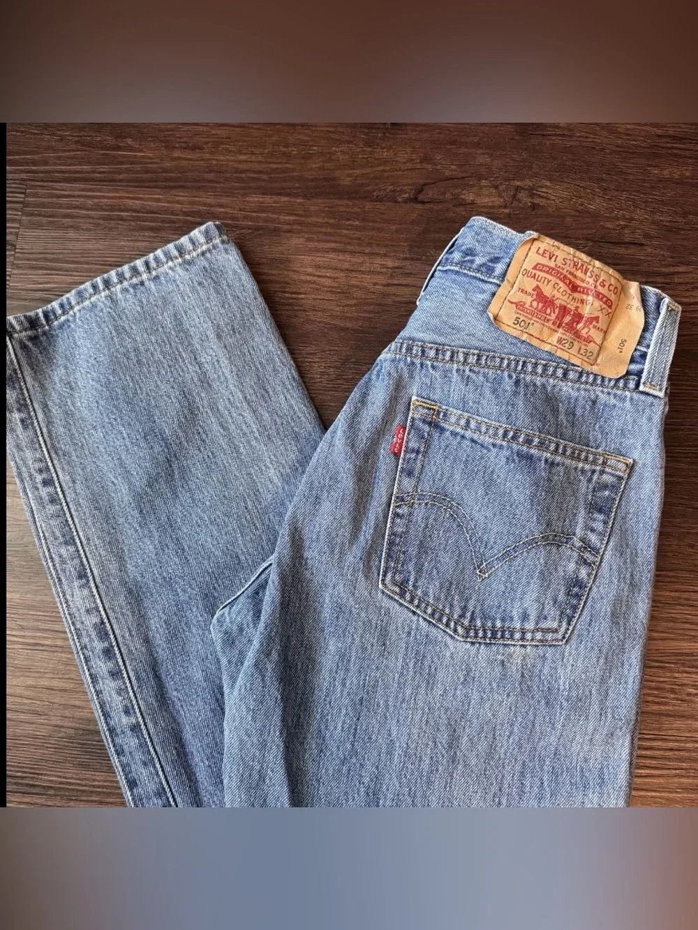 Levi's 501 Original Straight Leg Jeans W28 L31 Medium Wash Blue Cotton (0193)